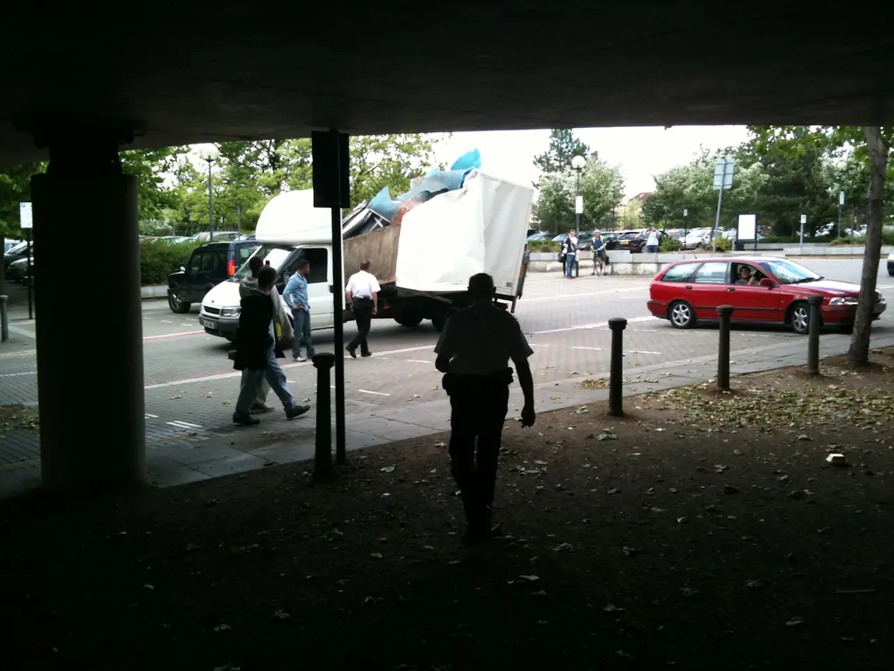 Job growth slows down in the labor market as companies only manage to add 73,000 positions in July.