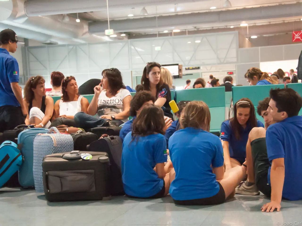 Customs Agency uncovers monetary smuggling during airport screenings