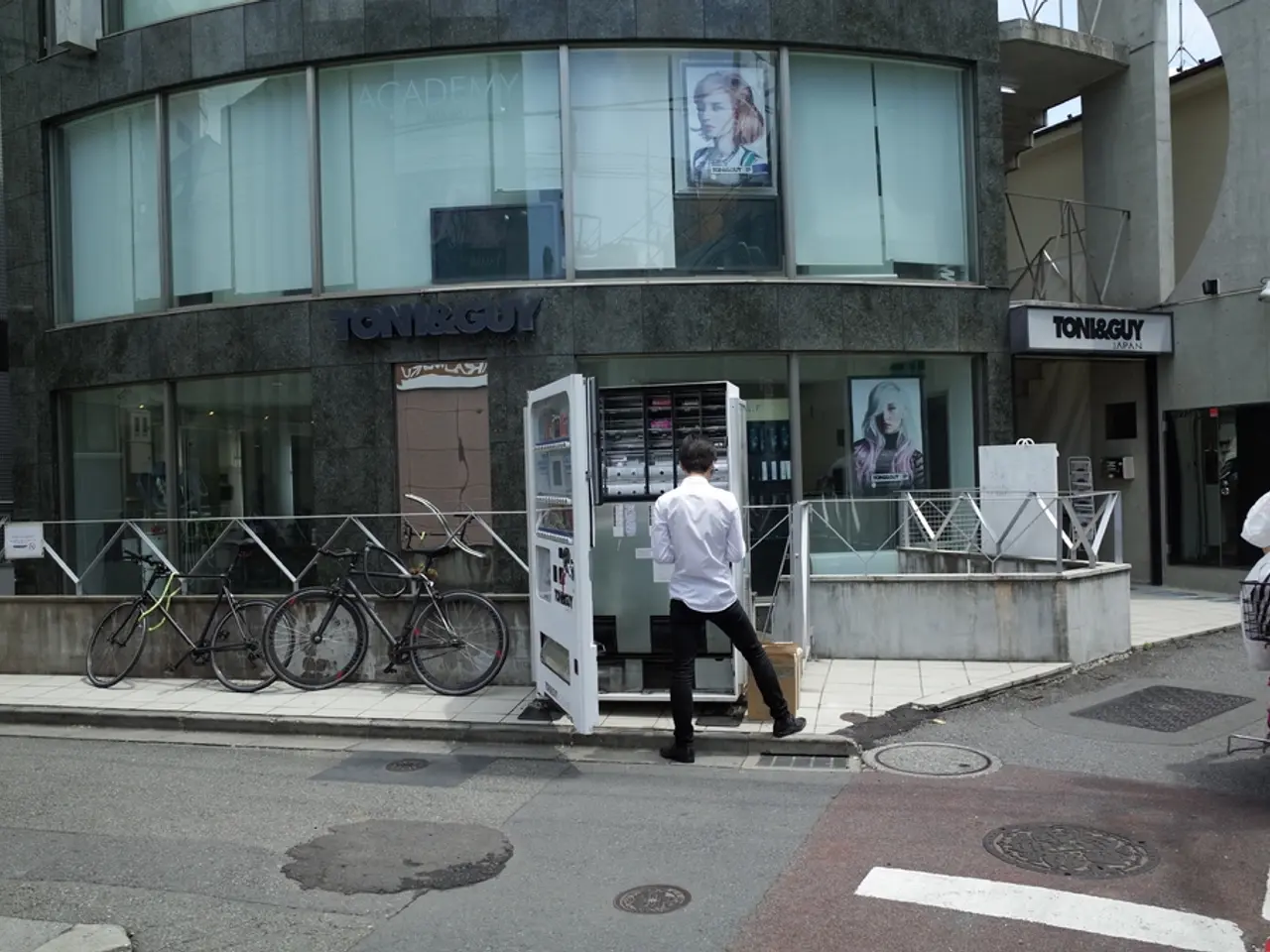 Business association in Astoria files lawsuit against NYC to prevent installation of new bike lane...