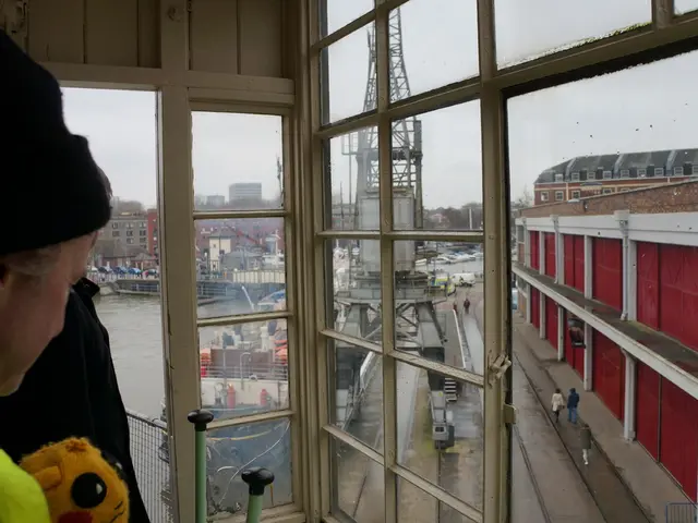 Hop in the vehicle with Mr. Massivhaus.