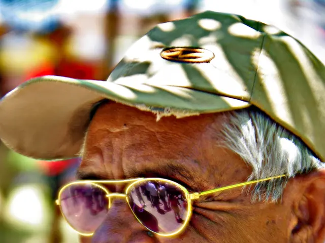 Strategies to accumulate retirement funds while minimizing potential losses