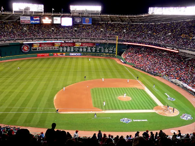 Workers at Fenway Park go on strike during the Red Sox's match against the Dodgers