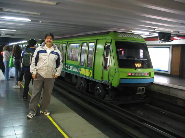 Train encountering issues, remains stationary at Tornesch on Nordbahn line