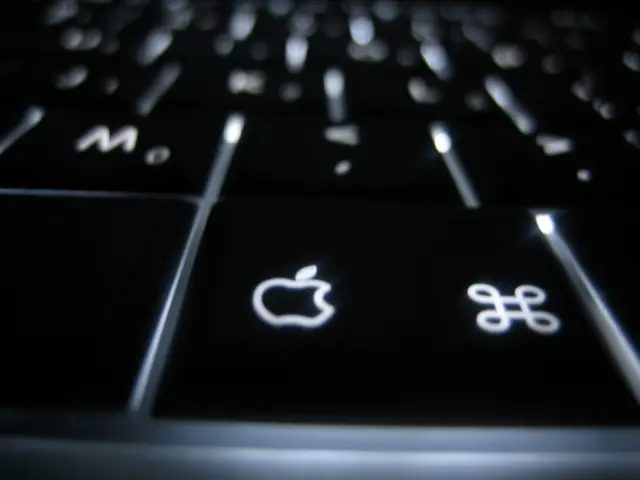 Apple's reported escalating exodus of artificial intelligence personnel, causing a significant...