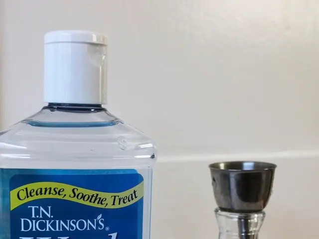 Small-Cap Investment Fund Secures Success through Unconventional Strategy