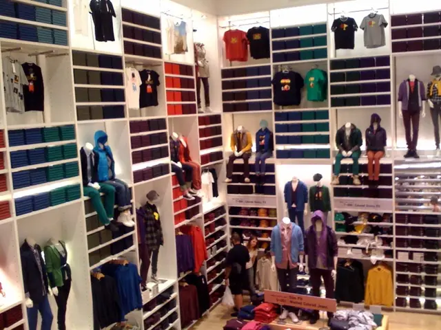 Navigating the Forefront: Strategies for fashion industry decision-makers to stay informed during...